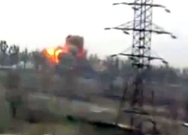 Bombing attack by Russian terrorist at the checkpoint in Mariupol. Video