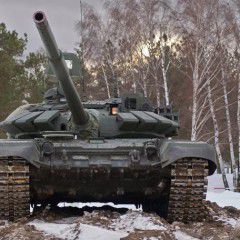 A large number of Russian tanks, rocket systems and military technics deployed near Ukrainian border. Video