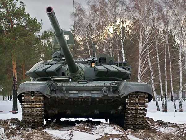 Russian tanks T-72, T-72BA and T-72B3 ir uaposition