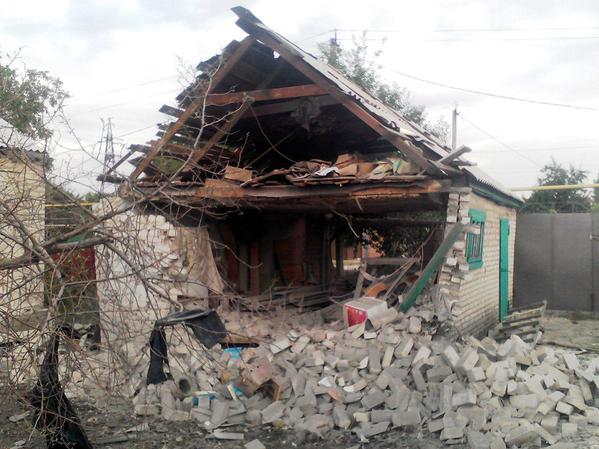 Journalists from German Bild share footage of demolished Shyrokyne in Donbas