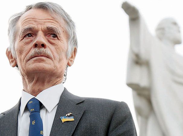Dzhemilev says occupation authorities may deport his wife from Crimea if she rejects Russian citizenship