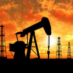 Oil prices continue slide, WTI nearing six-month low as supply glut weighs