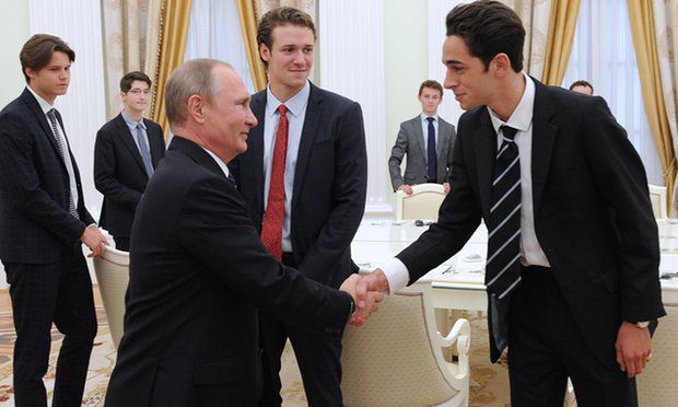 Vladimir Putin`s private meeting with elite British schoolboys