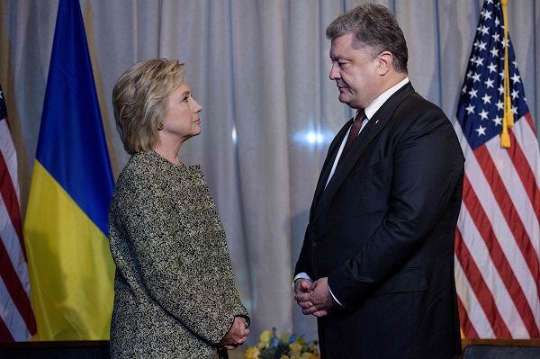Ukrainian President meets with Hillary Clinton