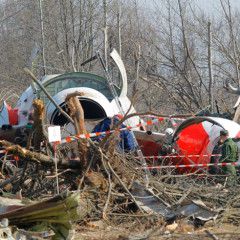 Poland accuses Russian air traffic controllers over Smolensk air crash