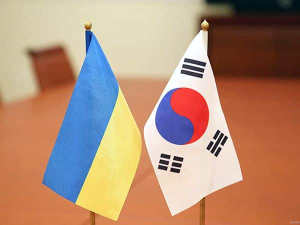 Ukrainian Prime Minister has urged South Korea`s businesses to invest in the Ukrainian economy