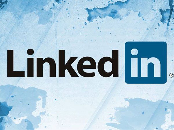 Russia`s telecoms & IT watchdog demands blocking LinkedIn