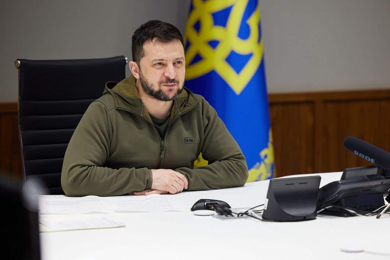 Zelenskyy wants everything at once: what is right and what is not in his relations with Ukrainian diplomats