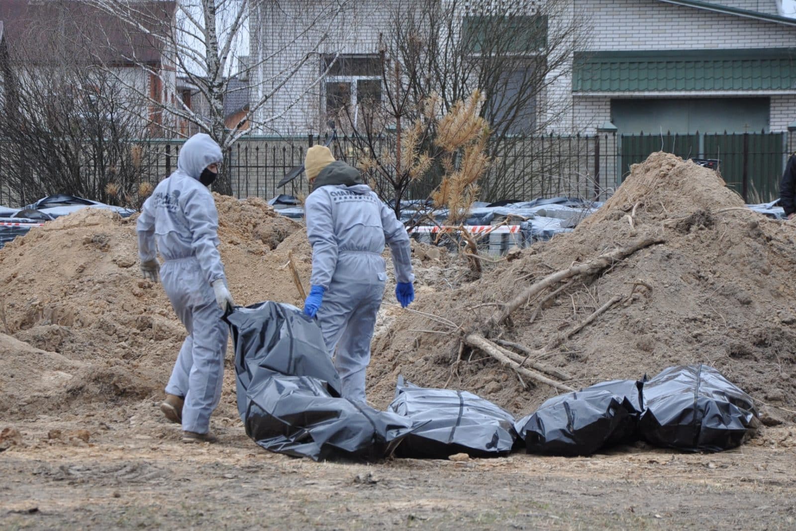 Police found 15 mass burial sites of killed Ukrainians by Russian troops in the Kyiv region