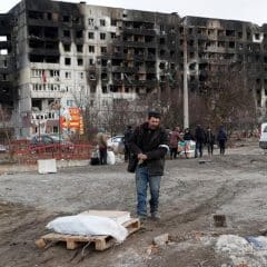 Russian occupiers starve men in Mariupol and force them to work