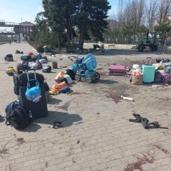 Russian occupiers hit the railway station in the east of Ukraine, where civilians were waiting for evacuation: photo and video 18+