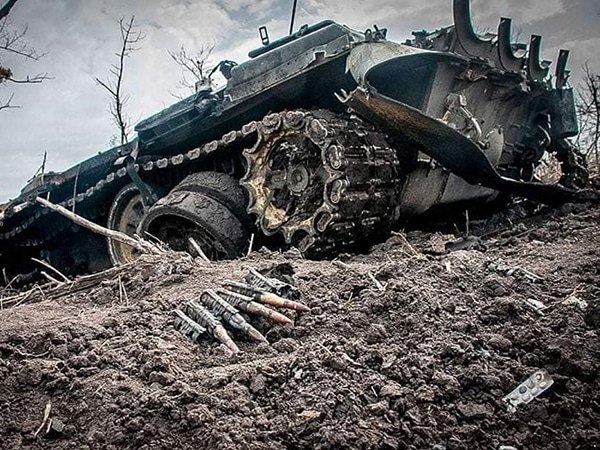 Ukrainian troops destroyed 3 tanks, 3 ammunition depots, and 32 Russian soldiers in the south
