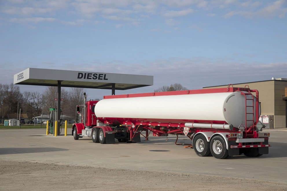 Ukraine and Poland have agreed to revoke the entry permits for fuel trucks