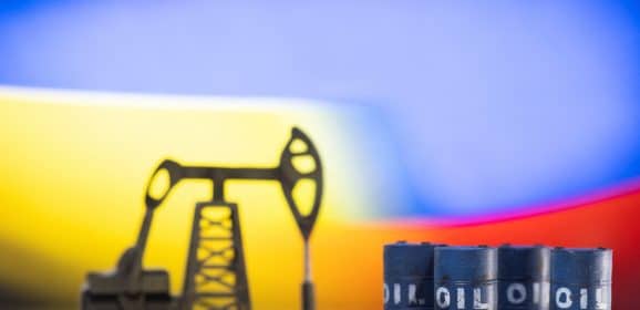 EU oil sanctions against Russia entered into force