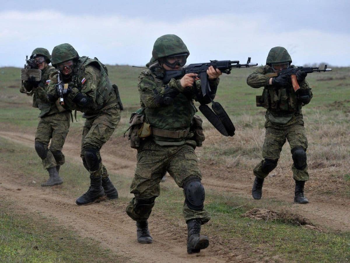 Russia conducts military exercises with simulated missile attacks against Estonia