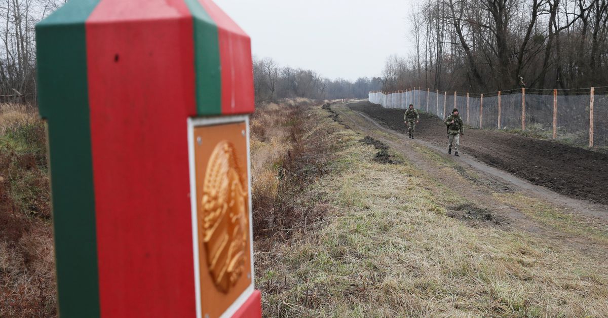 The Armed Forces of Ukraine mine dangerous areas on the border with Belarus