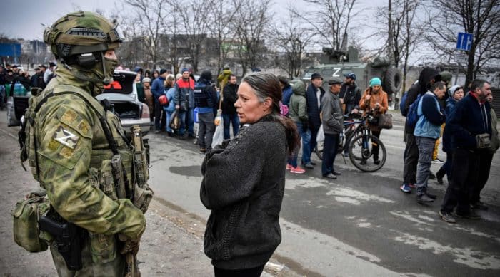 Russians began mass filtration of civilians in Melitopol in Ukraine’s south