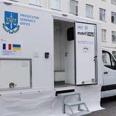 France handed over a mobile DNA laboratory to Ukraine to identify war victims