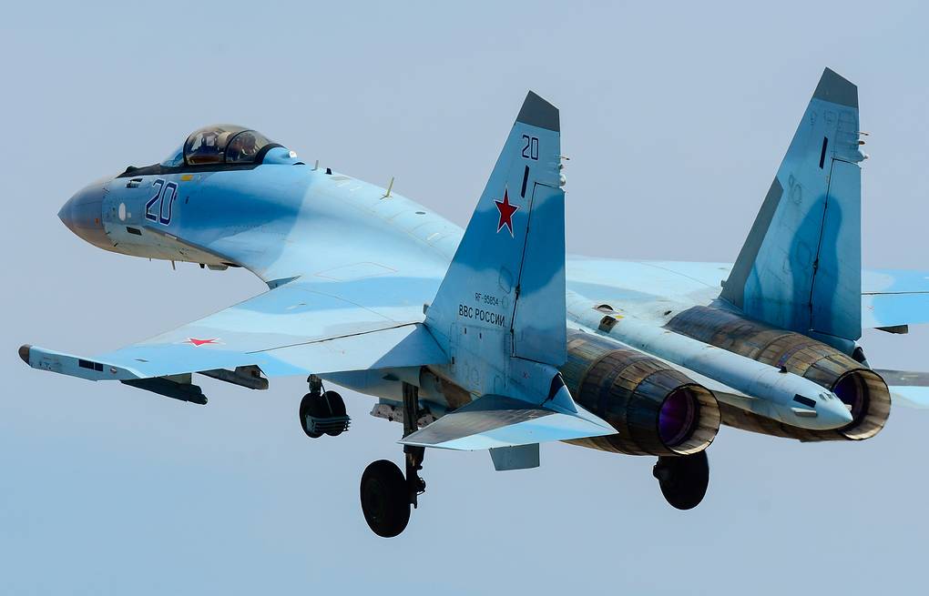 Russian Su-35 fighters attacked the Kherson region with aerial bombs