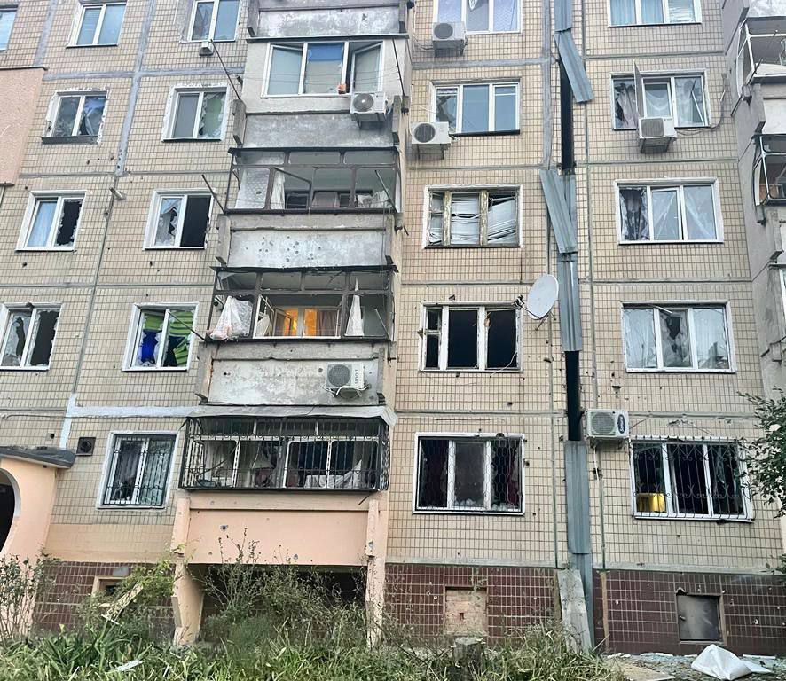 Russians fired 30 rockets on residential buildings in the central Ukraine: photos