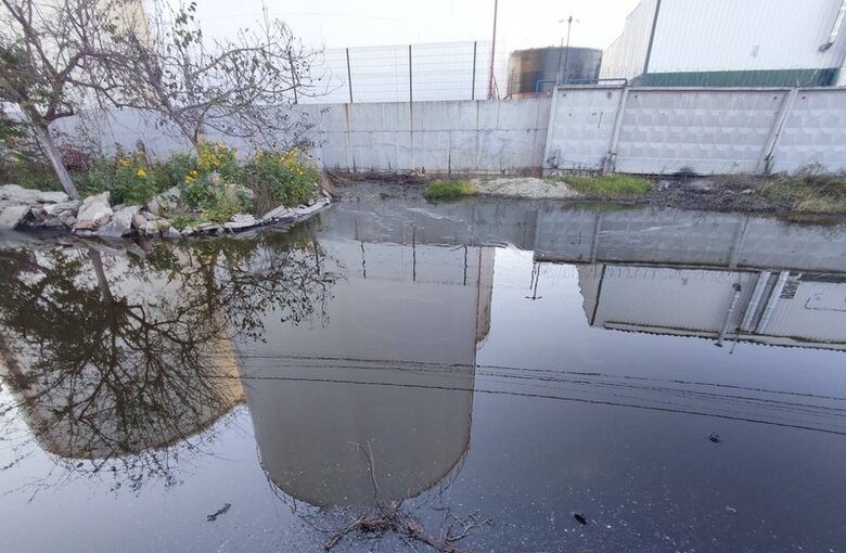 Russia damaged sunflower oil tanks in Ukraine’s southern city by kamikaze drones