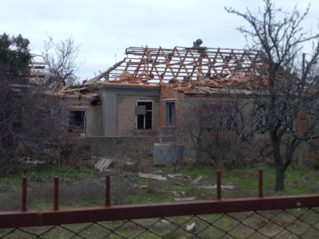 Russians shelled a village in the Kherson region, there is a wounded сivilian, photos