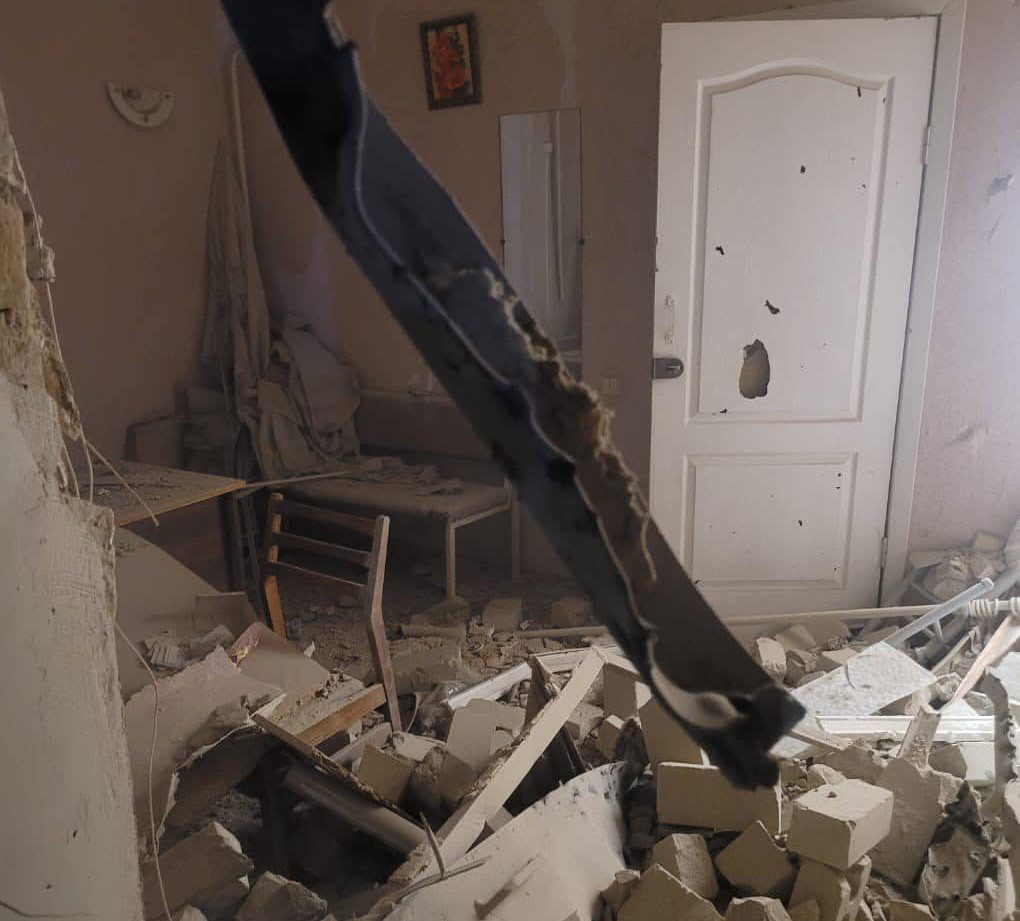 Russians shelled the maternity hospital in Kherson: photos