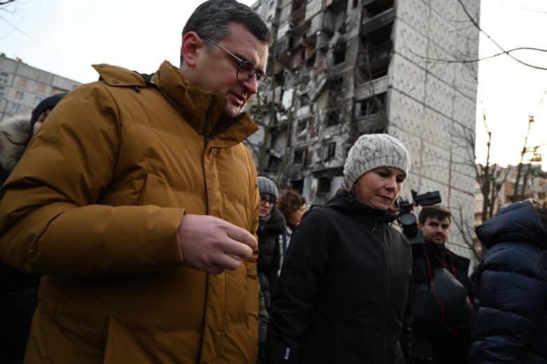 German Foreign Minister visited Kharkiv and promised more support to Ukraine: photos
