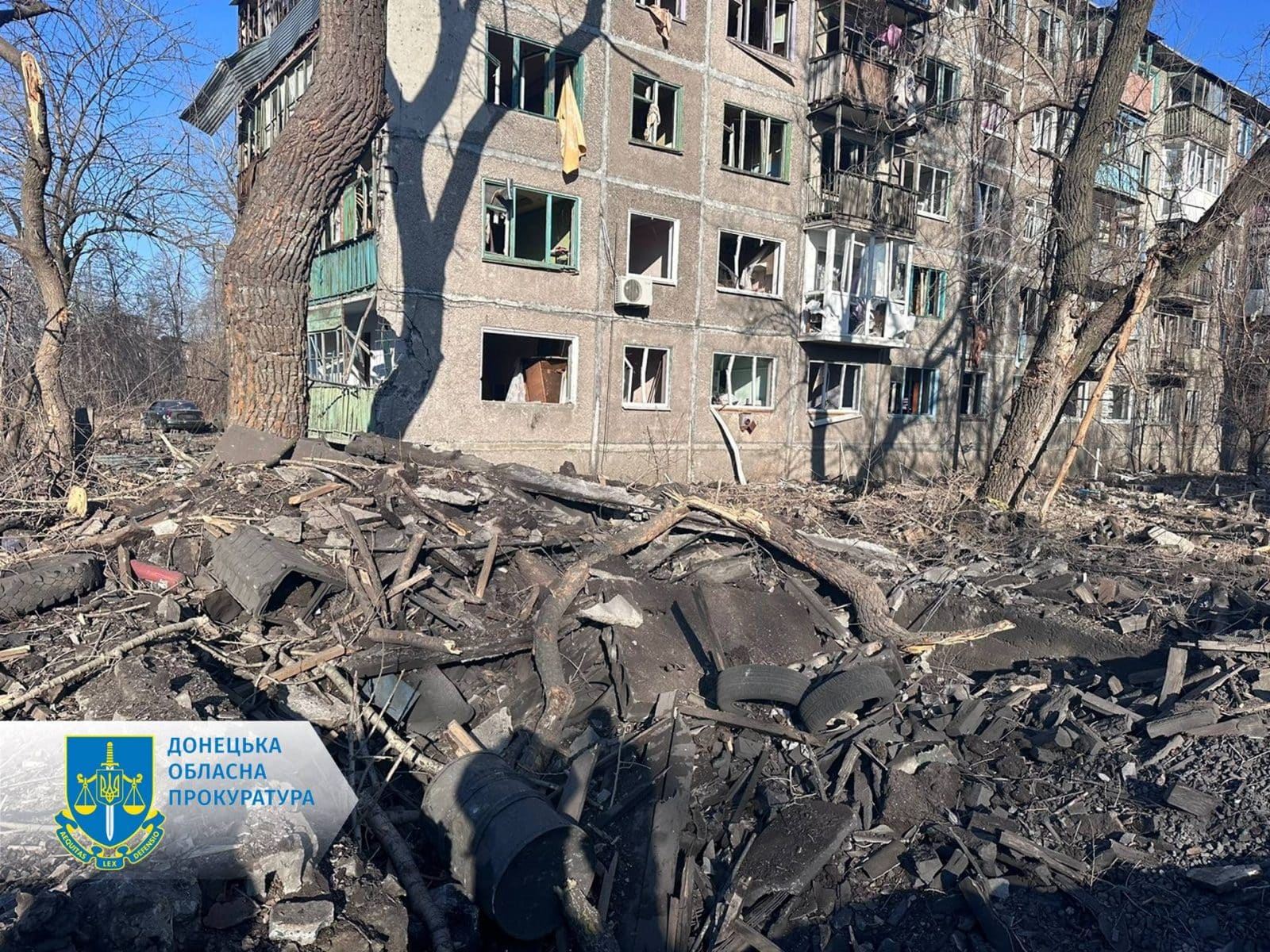 Russian troops fired at Bakhmut in the Donetsk region killing 1 civilian and injured 4: photos