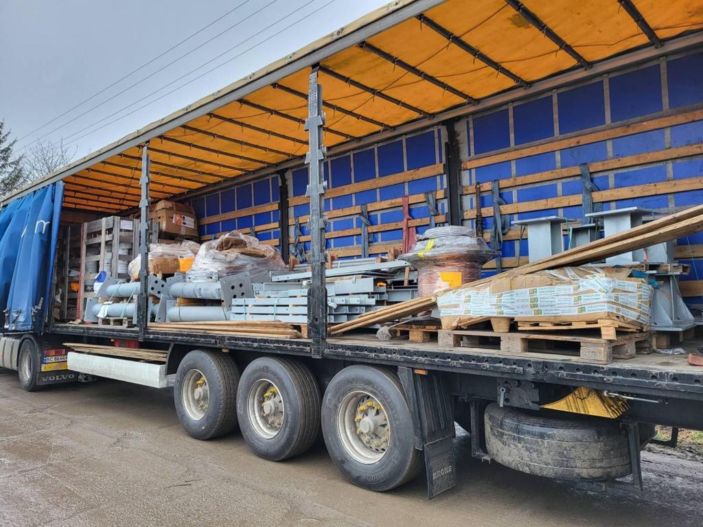 Netherlands transferred about 300 tons of energy equipment to Ukraine: photos