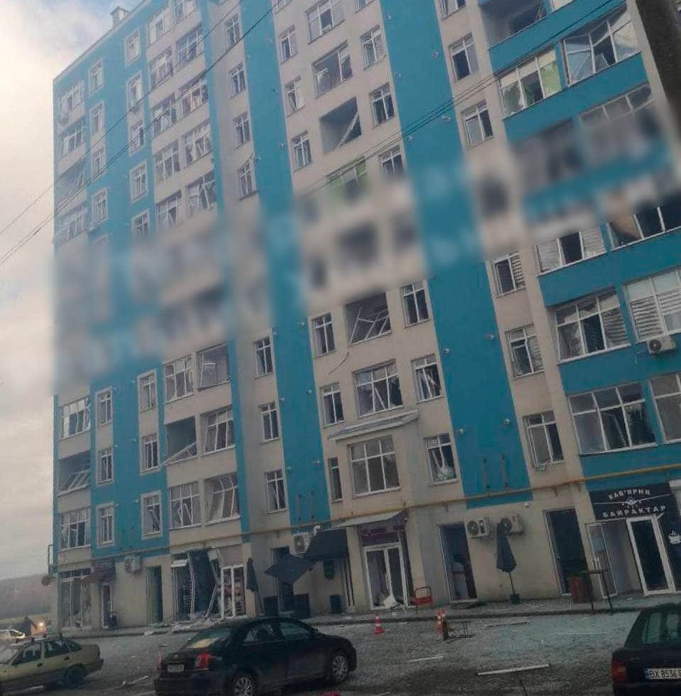 Russians shelled a city in the west of Ukraine, 2 civilians were injured: photos, video