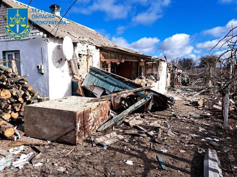 Russia shelled the Kherson region, a family was killed: photos