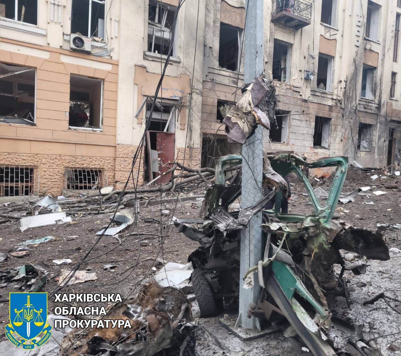 Russians shelled the city center of Kharkiv, at least 4 civilians were injured: photos