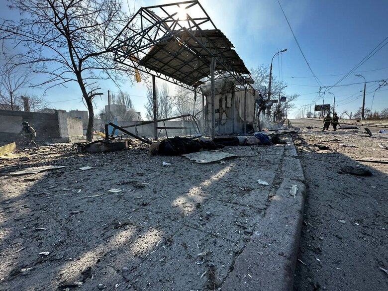 Russian soldiers shelled Kherson, 3 civilians were killed: photos