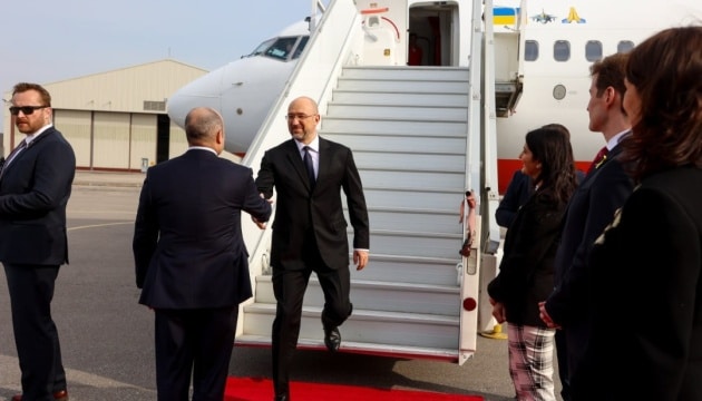 Ukrainian Prime Minister arrived in Canada to discuss economic stability of Ukraine