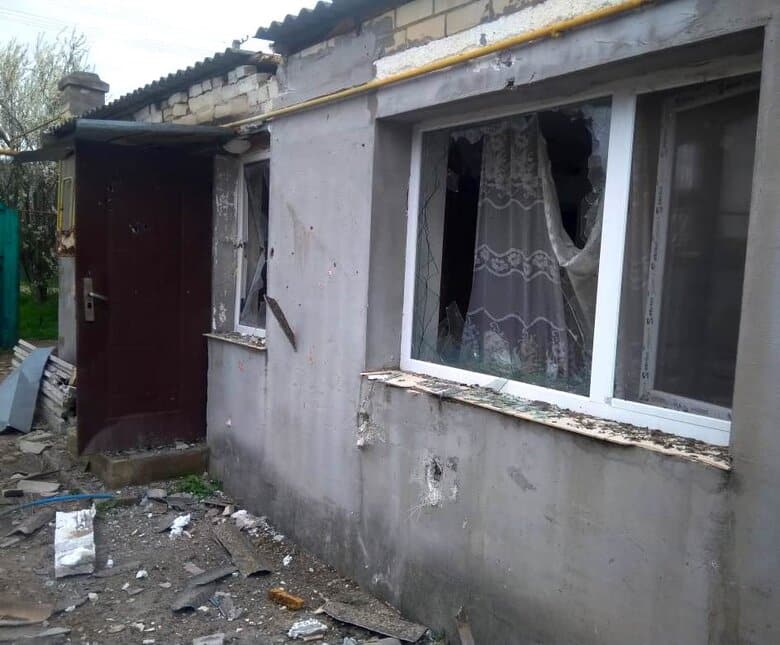 Russians shelled Beryslav in the Kherson region with drones, a policeman was injured: photos