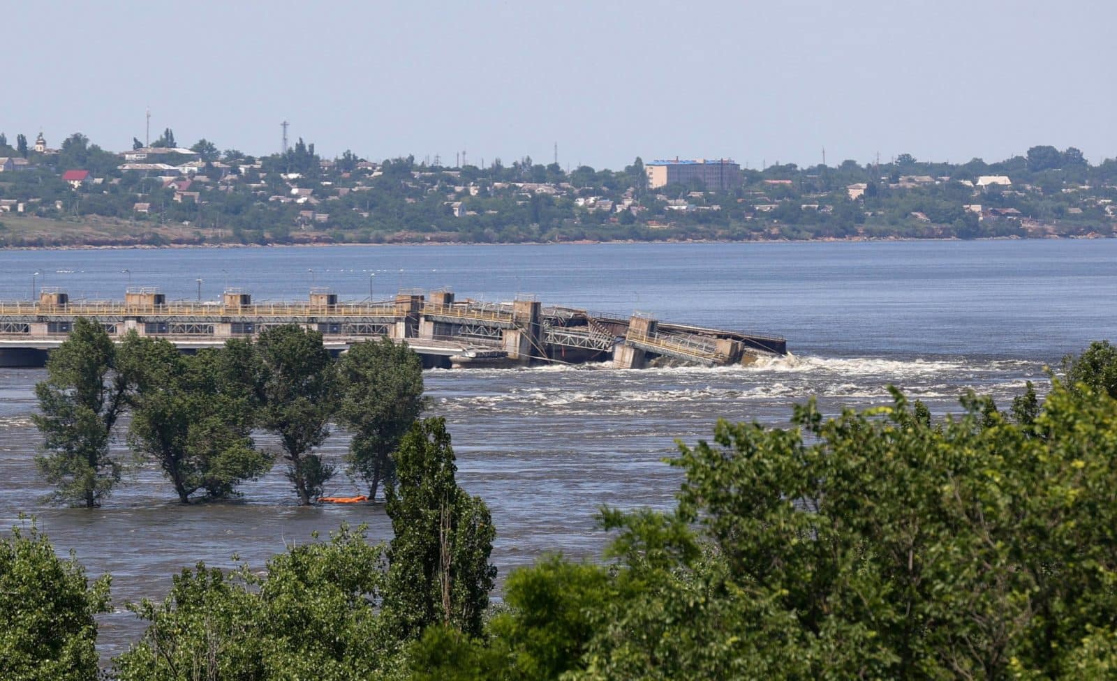 “We have no choice regarding the Kakhovka HPP.” In the future, we will face difficult decisions regarding the reservoir